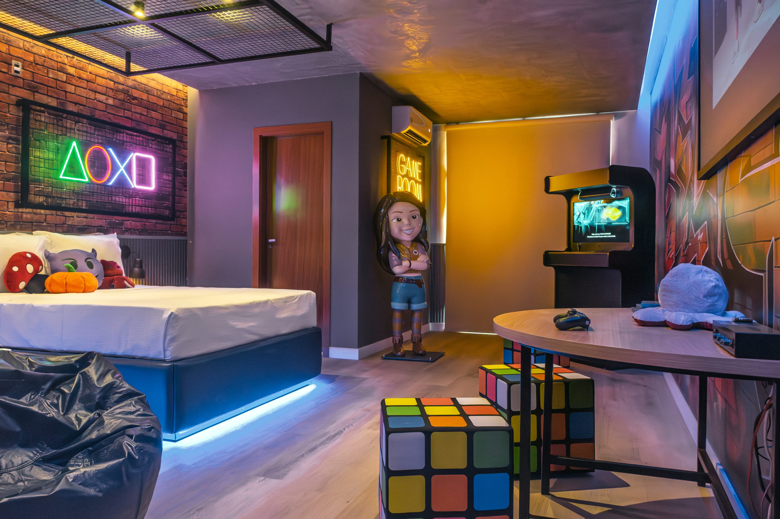 quarto tematico Laura-claro